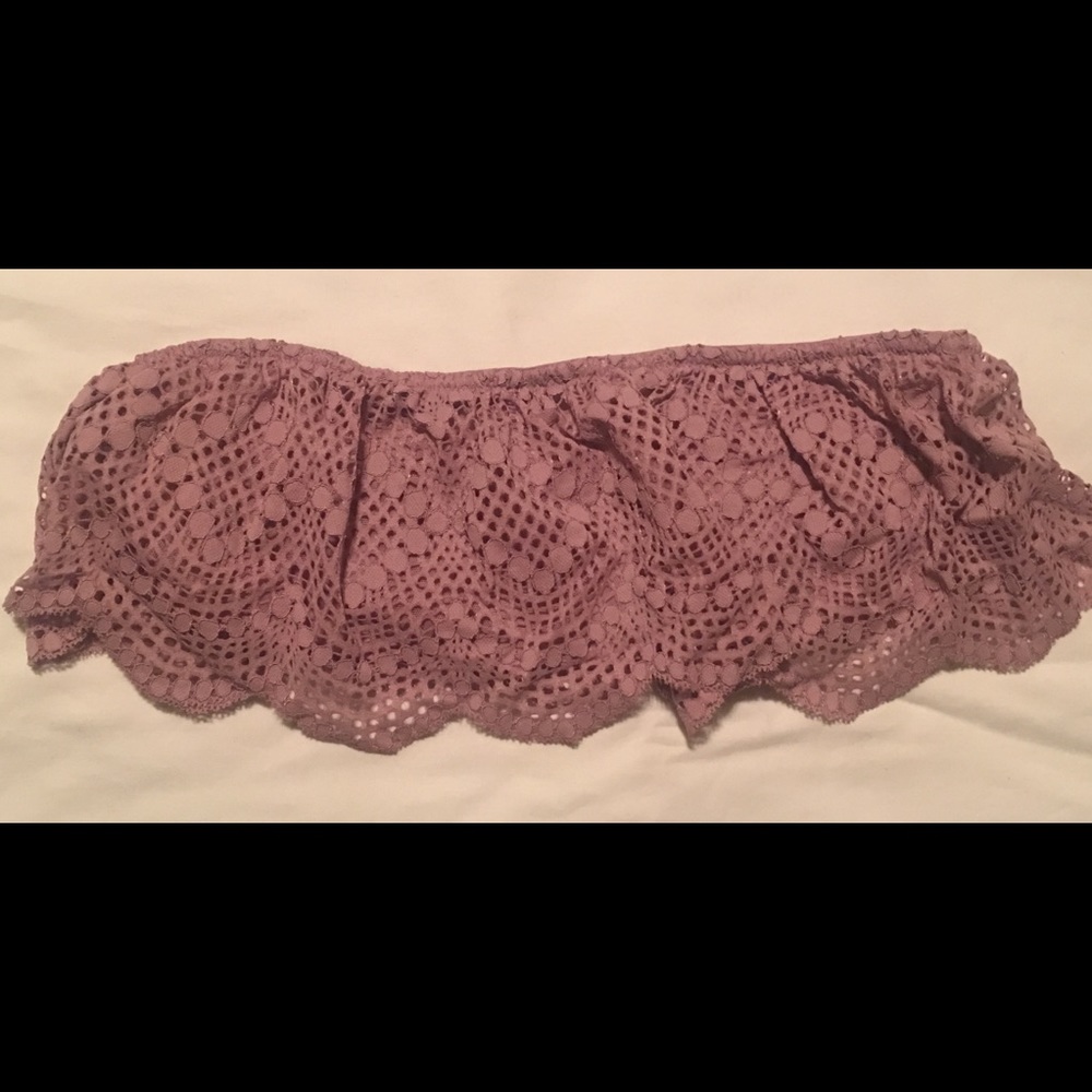 VS NWT lilac strapless top size M.